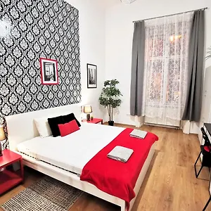 orangehomes-central-market-hall-apartment.inbudapesthotels.com/