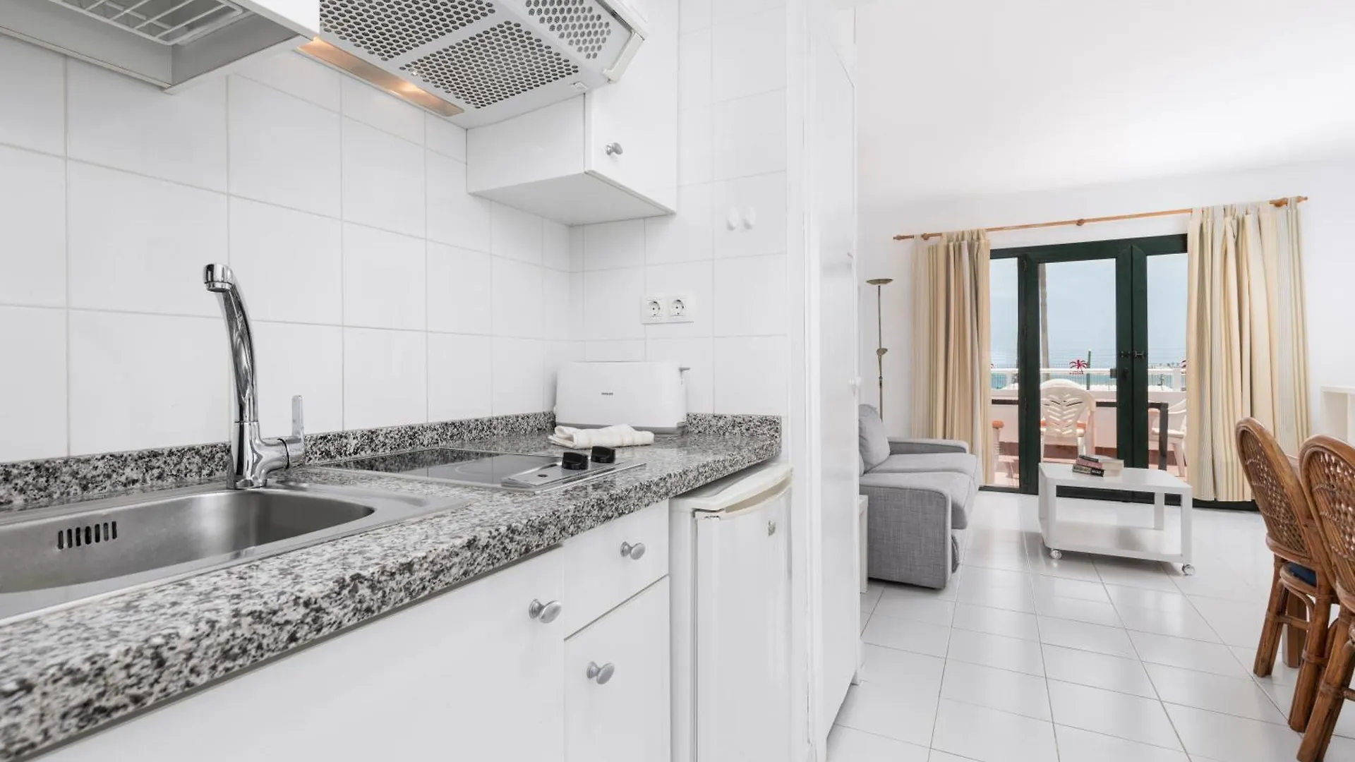 Apartamentos Erika - Adults Only Corralejo Apartment